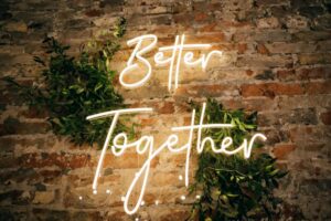 THE WEDDING & EVENT SIGNAGE CO